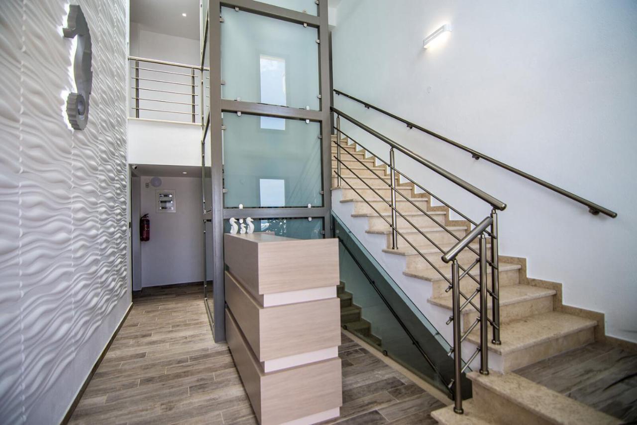 Ippokampos Holidays Appartement Vrasná Buitenkant foto
