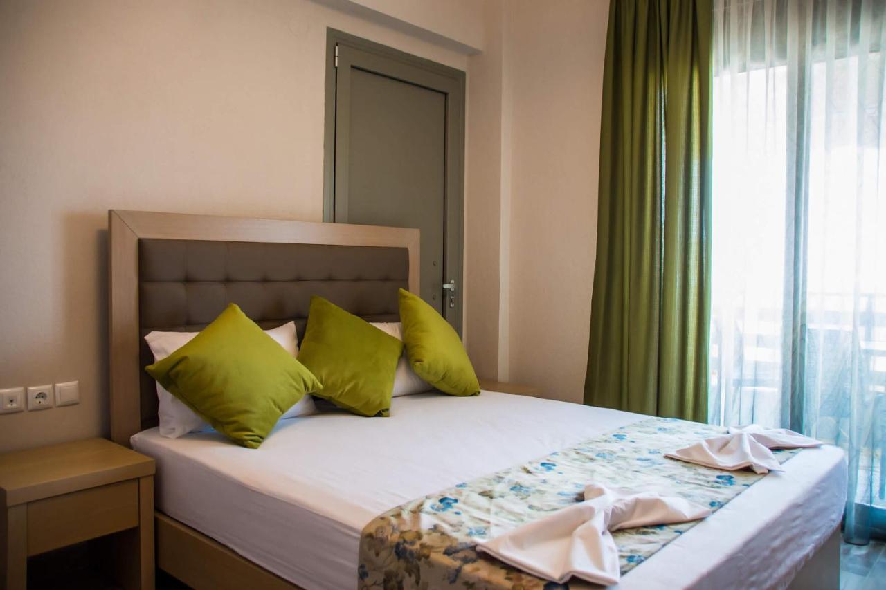 Ippokampos Holidays Appartement Vrasná Buitenkant foto